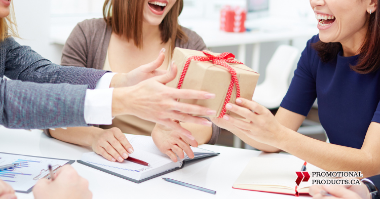 Discover the ultimate corporate gift guide for 2024. Discuss ideas, trends, and personalized gift options that make an impression.