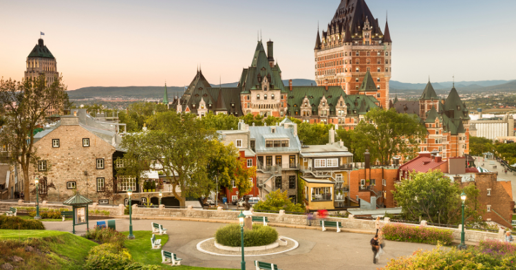 Discover the top 10 activities to do in Canada this spring—from cherry blossoms to outdoor adventures. Make the most of the season.